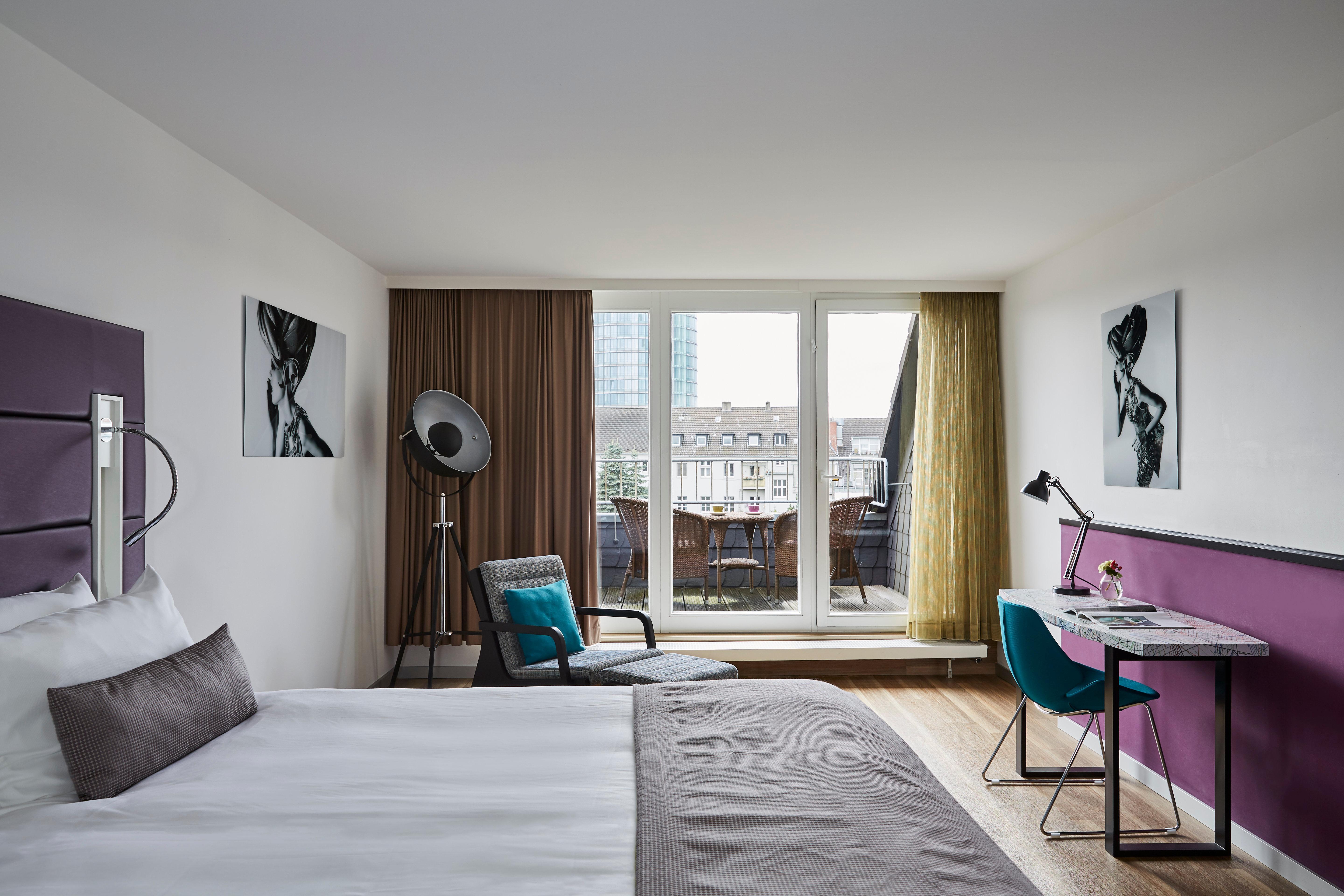 Indigo - - Victoriaplatz 4*