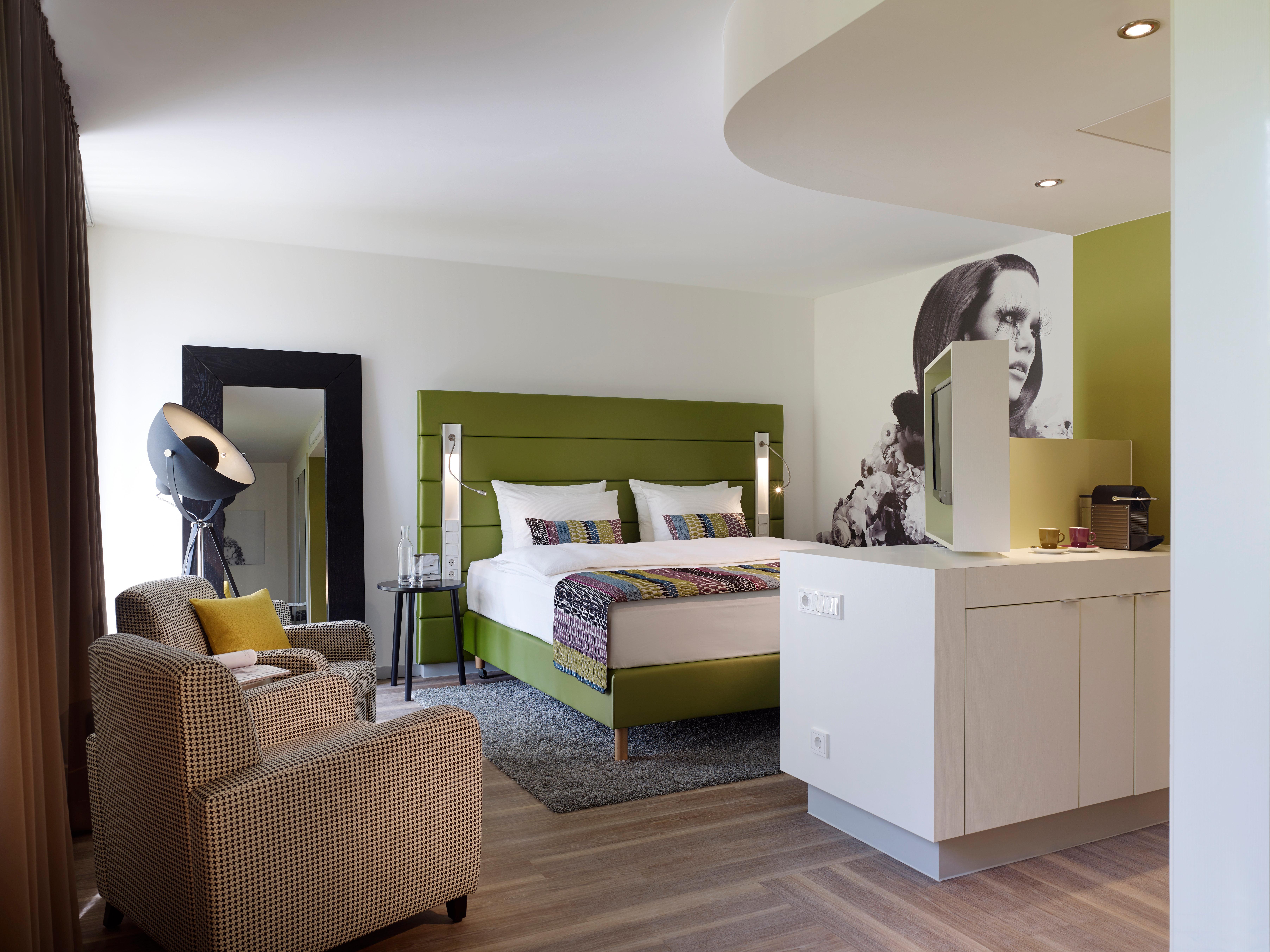 Indigo - - Victoriaplatz 4*